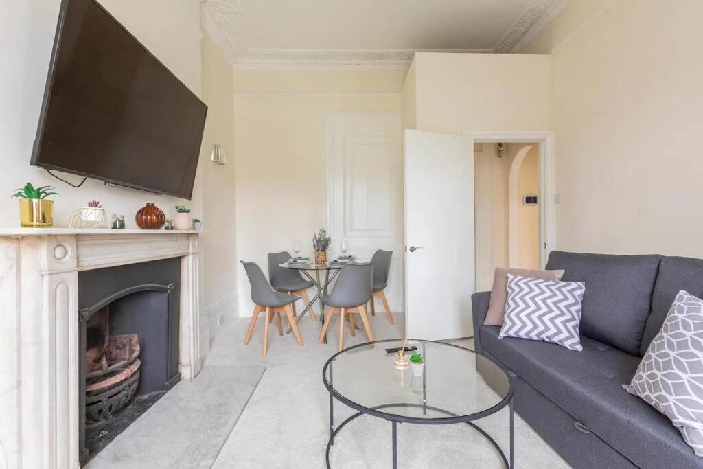 Regent'S Square Charming Flat Apartment Londra Exterior foto